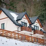 Flora I Sauna, Black Hill, Myweek Tatil Evi Duszniki Zdrój