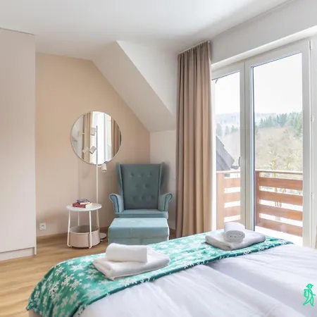 Flora I Sauna, Black Hill, Myweek