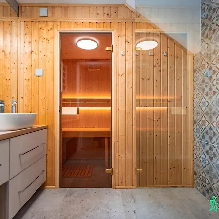 Flora I Sauna, Black Hill, Myweek 度假居 Duszniki Zdrój