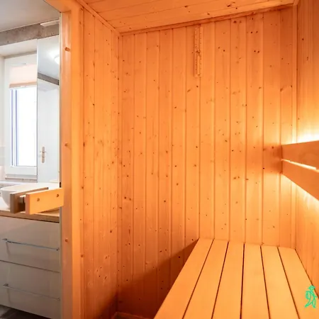 Flora I Sauna, Black Hill, Myweek 度假居