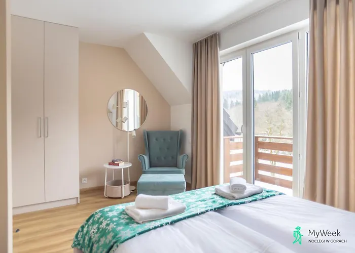 Flora I Sauna, Black Hill, Myweek