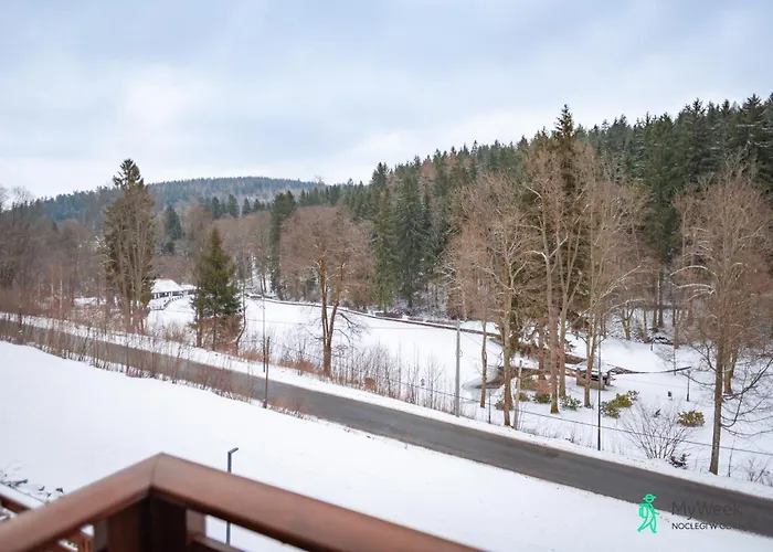 Flora I Sauna, Black Hill, Myweek 度假居 *